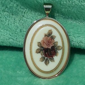 Vintage Necklace Pendant Floral Roses Gold Tone Antique Look Flowers Large Oval